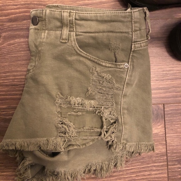 Guess shorts - Picture 3 of 4